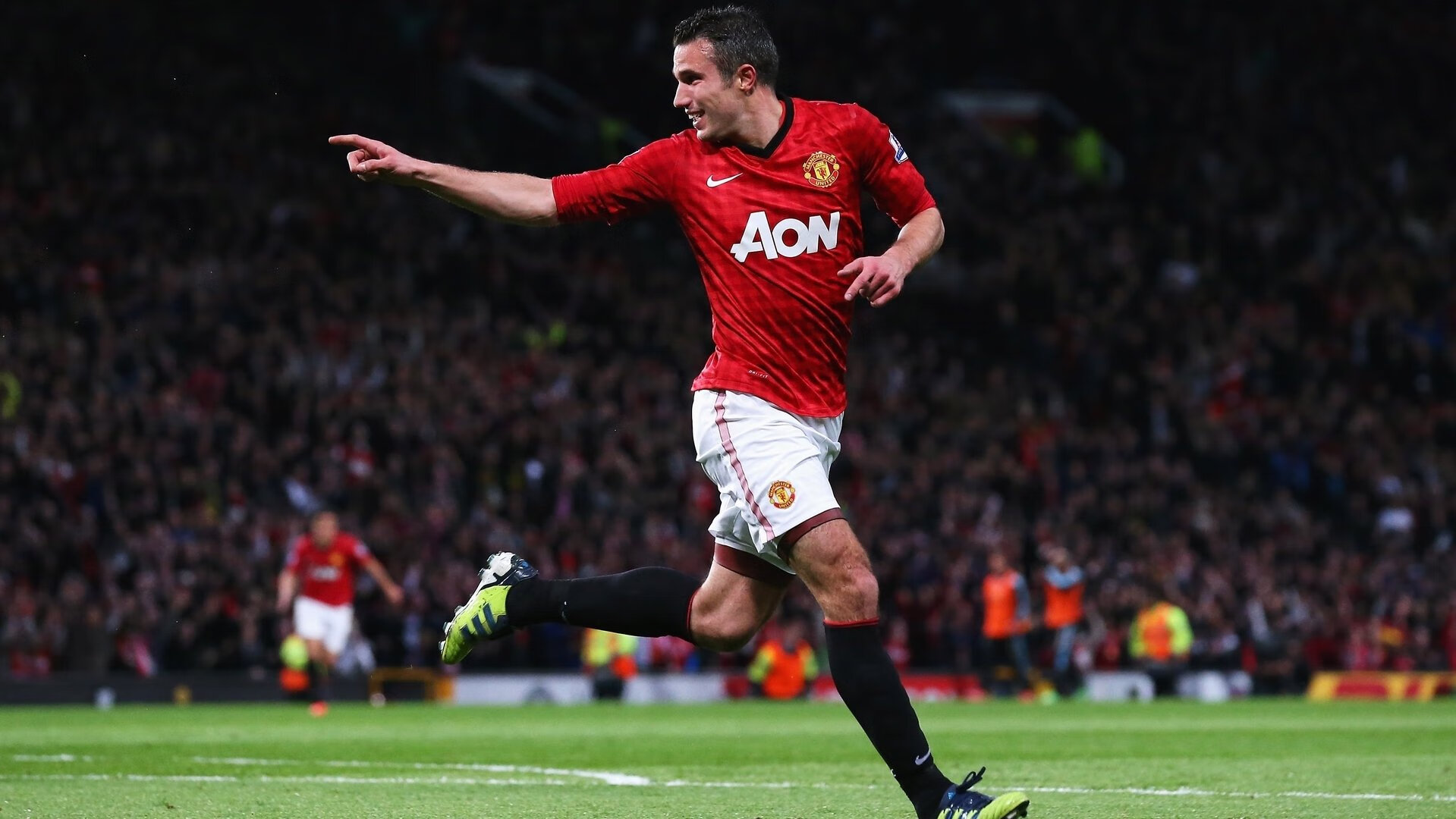 葡萄牙对阵AC米兰，奥斯梅恩的教科书表演，如何定义现代前锋的终极形态？