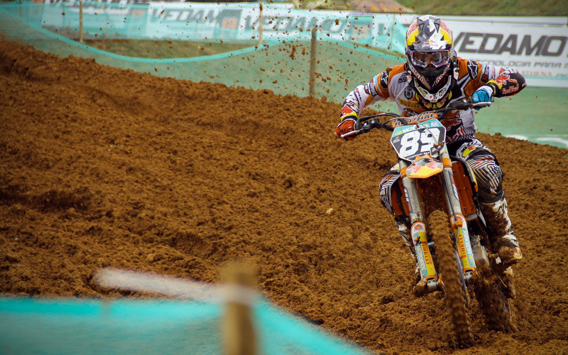 罗德里末节接管比赛，当西班牙心脏在土耳其胸腔里跳动