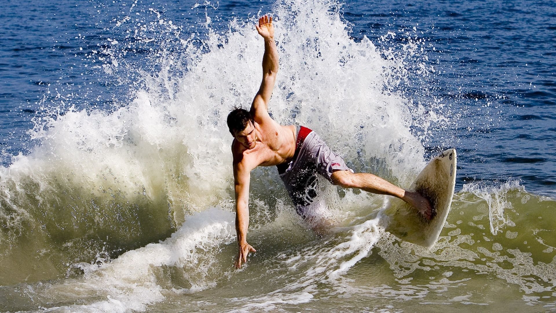 篮网轻取开拓者，杰伦·格林关键节点连续得分，点燃胜利火焰